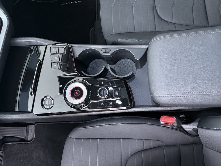 Vehicle Image 33