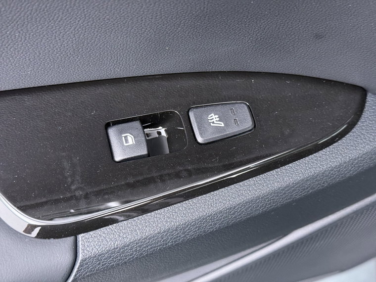 Vehicle Image 35