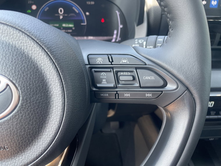 Vehicle Image 19