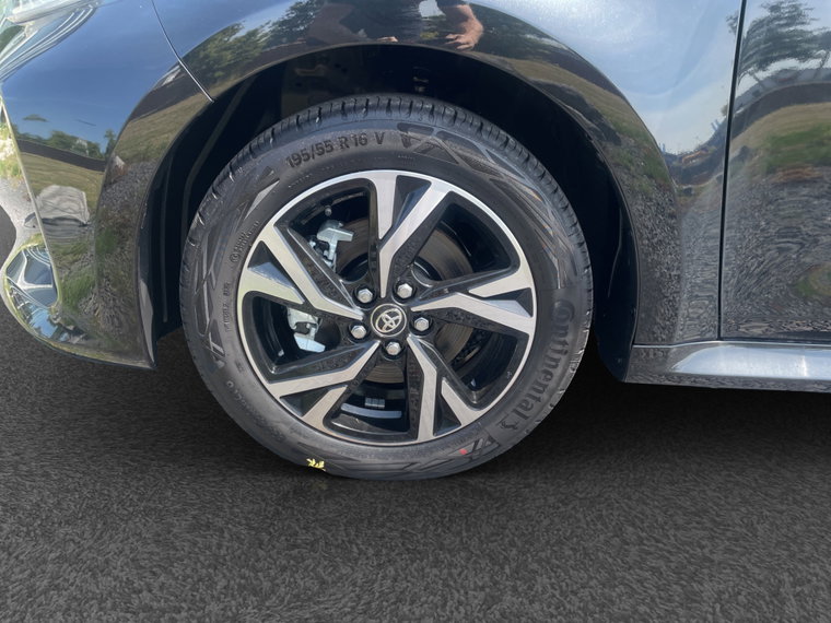 Vehicle Image 10