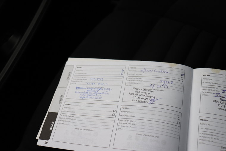Vehicle Image 30
