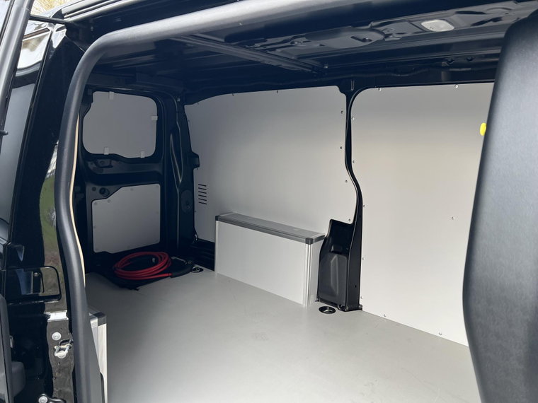 Vehicle Image 23