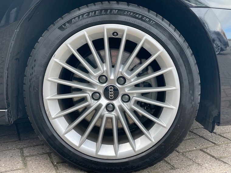 Vehicle Image 24