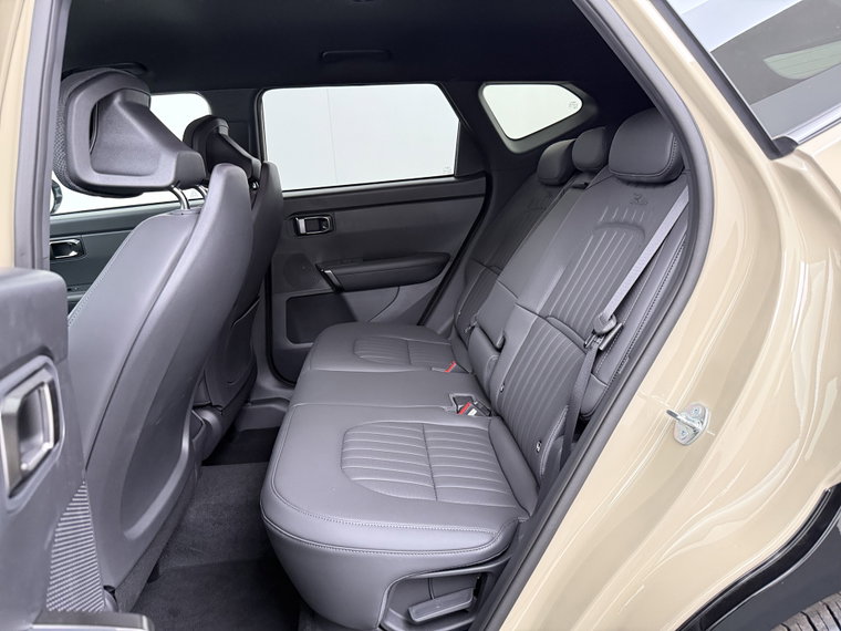 Vehicle Image 33