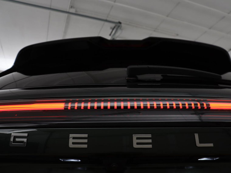 Vehicle Image 35