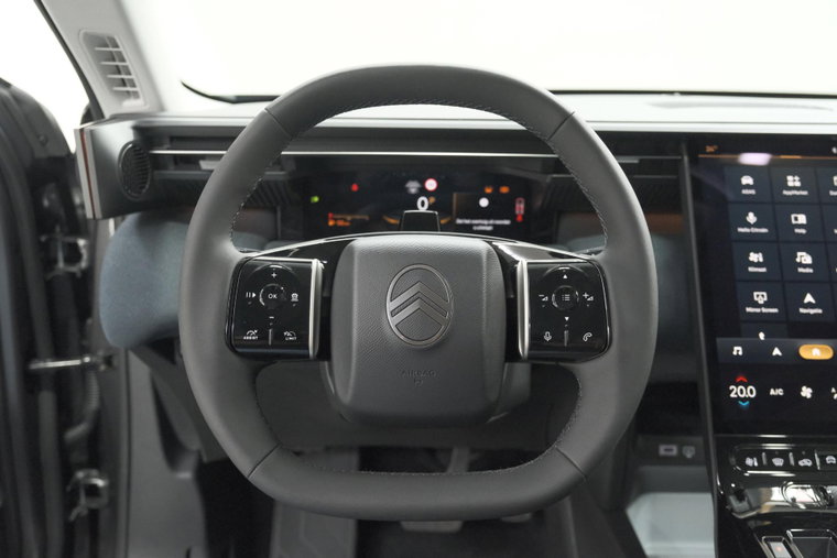 Vehicle Image 23