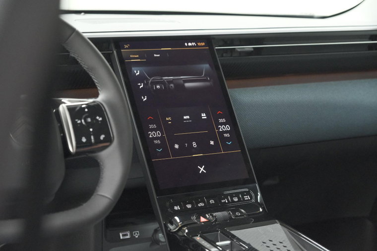 Vehicle Image 41