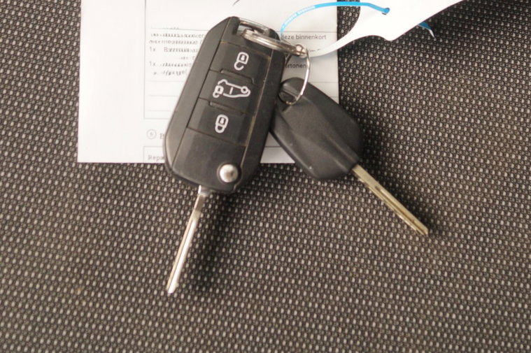 Vehicle Image 30