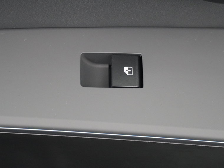 Vehicle Image 42