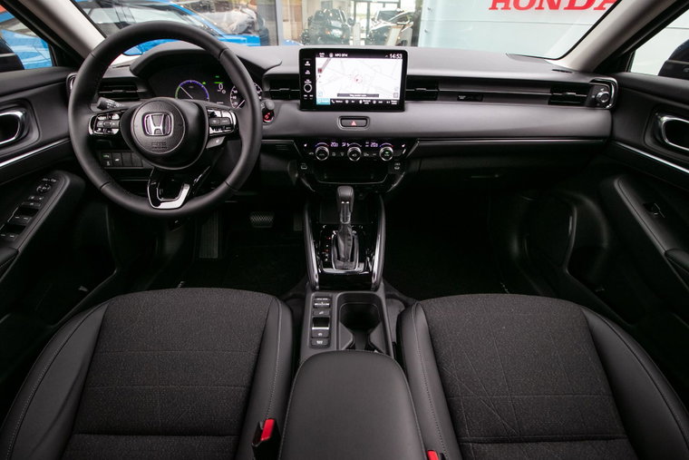 Vehicle Image 14