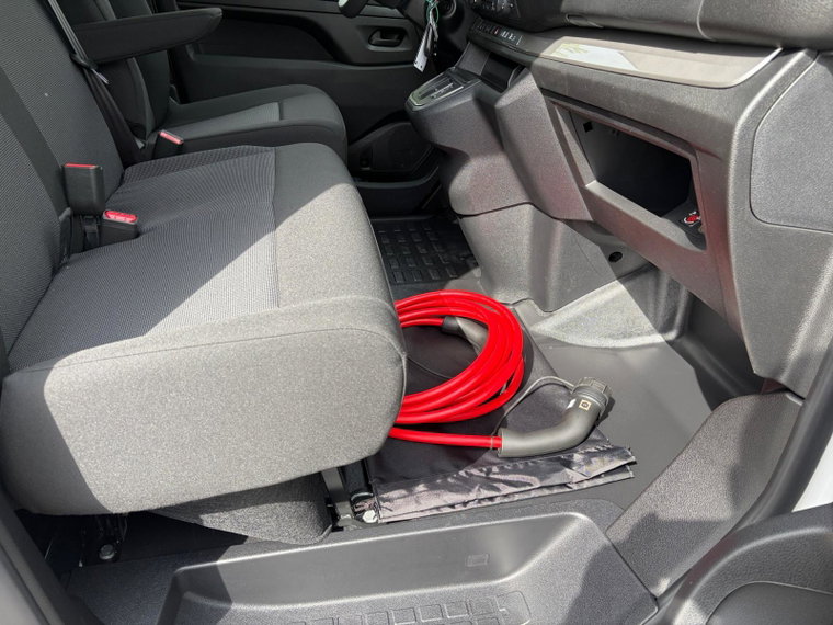 Vehicle Image 38