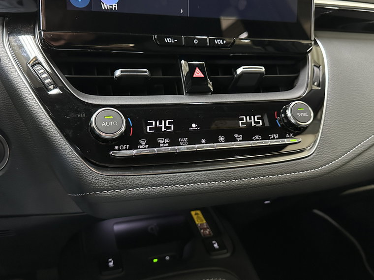 Vehicle Image 21