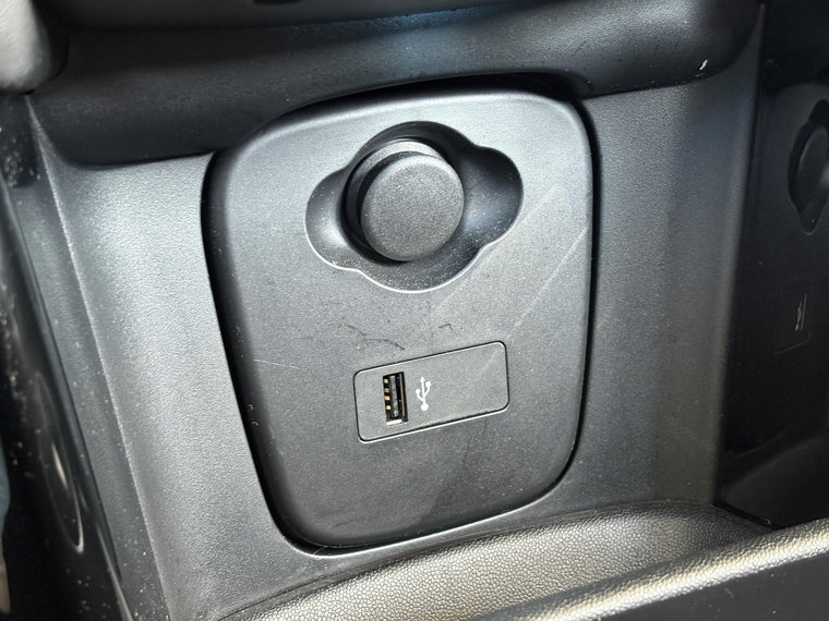 Vehicle Image 33