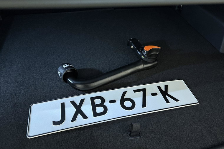Vehicle Image 13