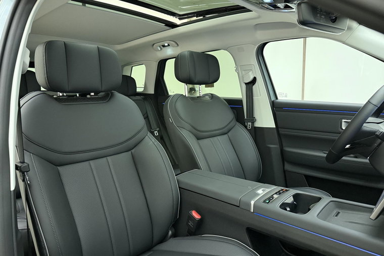 Vehicle Image 15