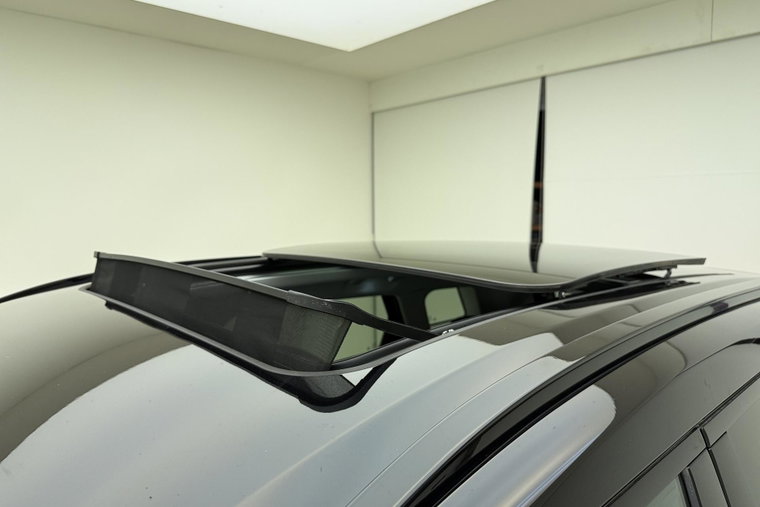 Vehicle Image 42