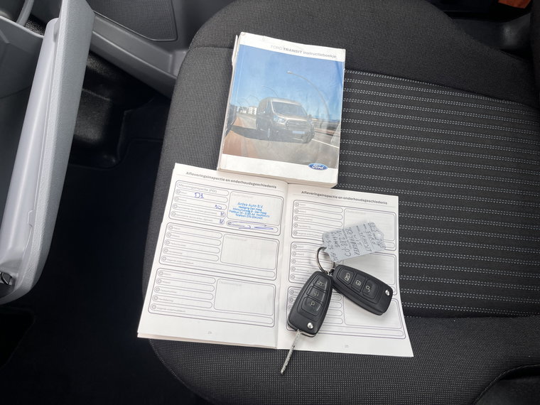Vehicle Image 14