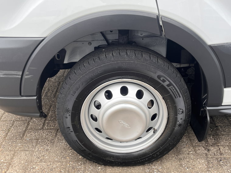 Vehicle Image 22