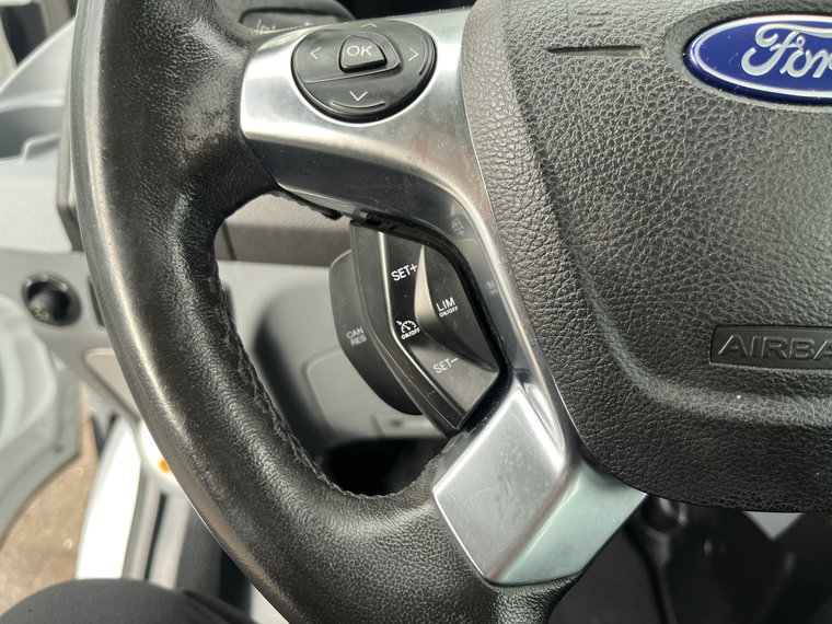 Vehicle Image 26