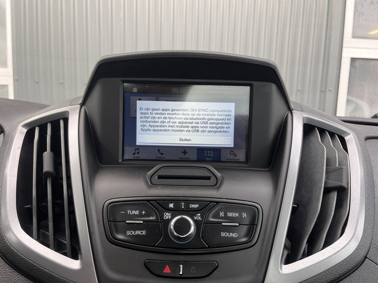 Vehicle Image 38