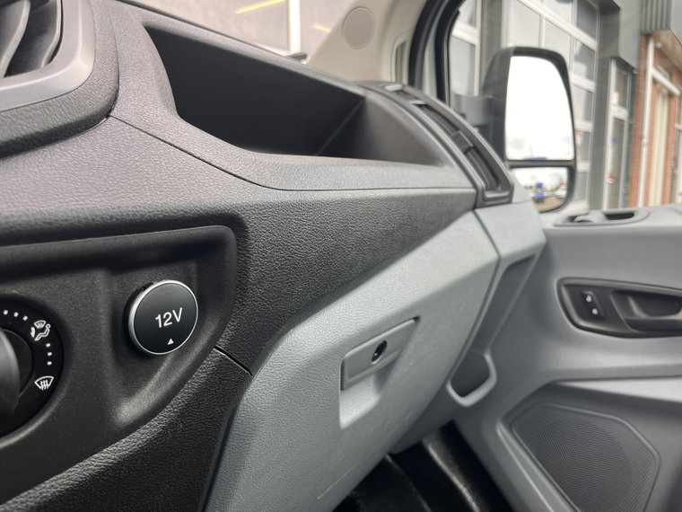 Vehicle Image 42