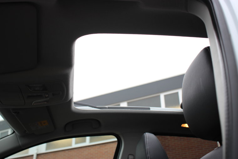 Vehicle Image 28