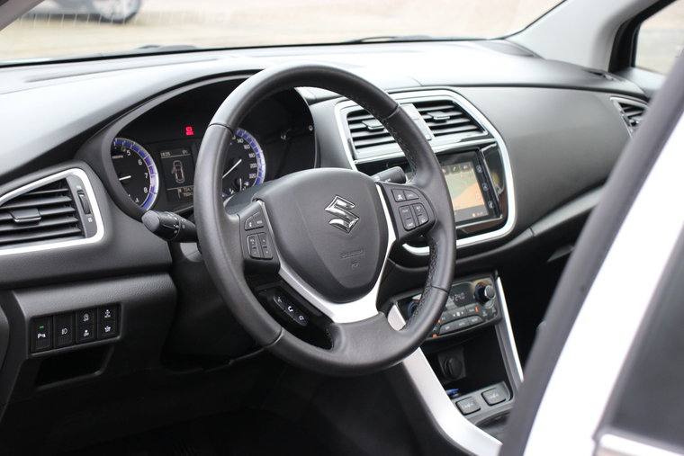 Vehicle Image 32