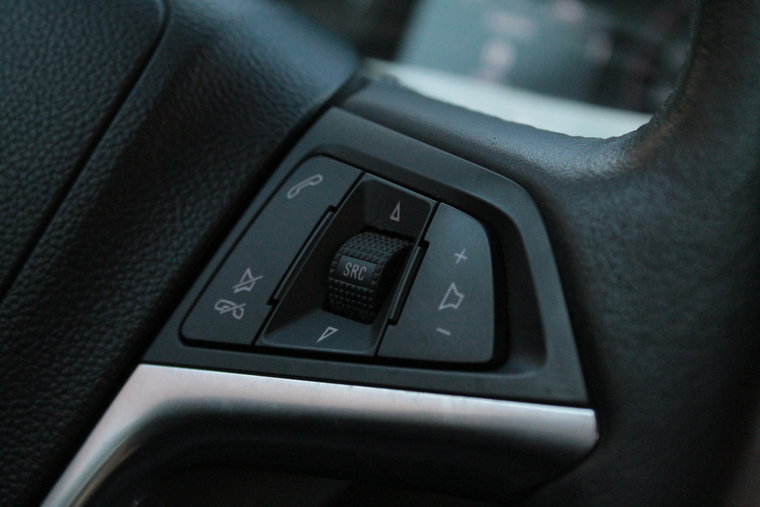 Vehicle Image 25