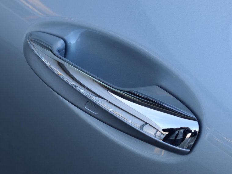 Vehicle Image 11