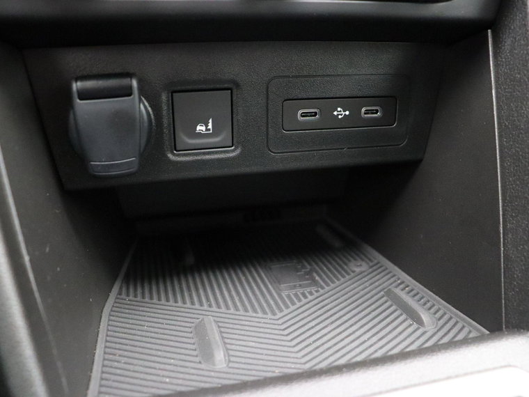 Vehicle Image 28