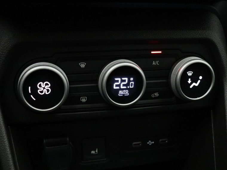 Vehicle Image 29