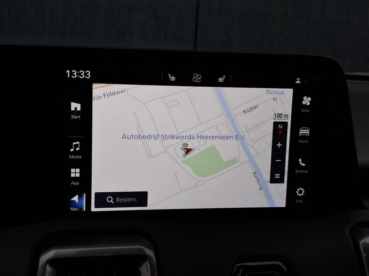 Vehicle Image 30