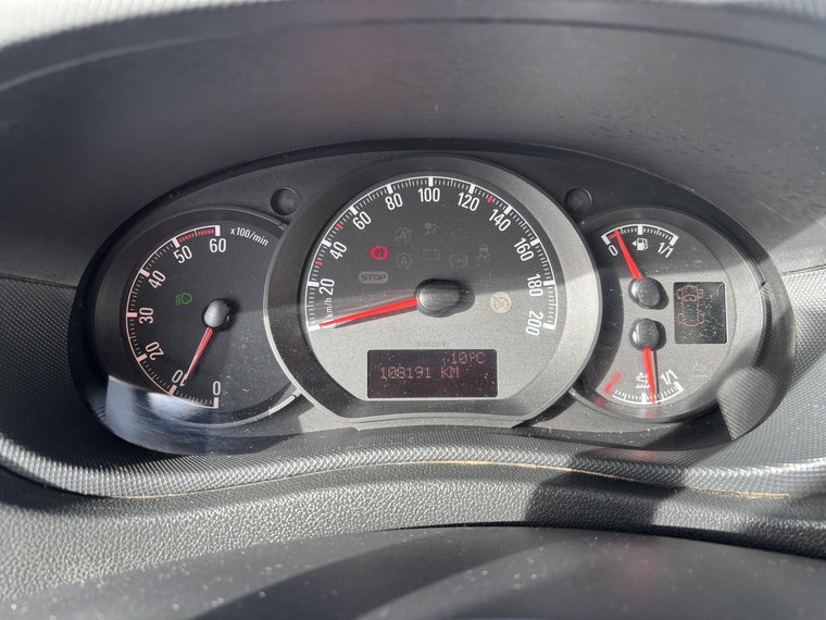 Vehicle Image 15