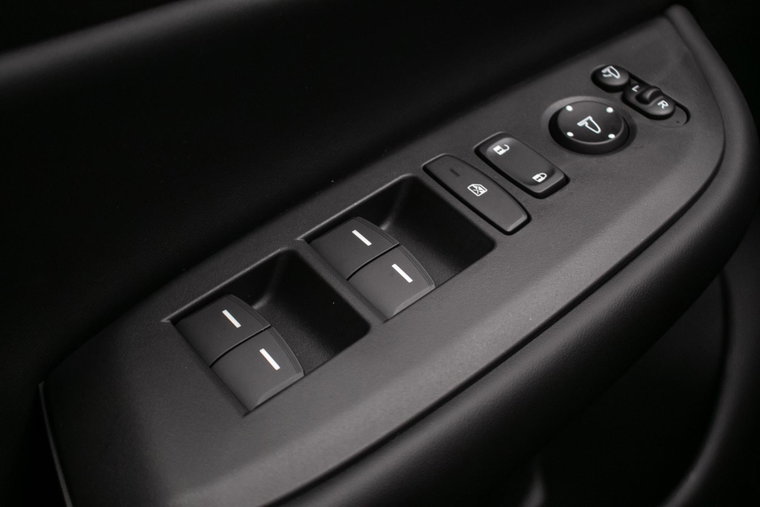 Vehicle Image 38