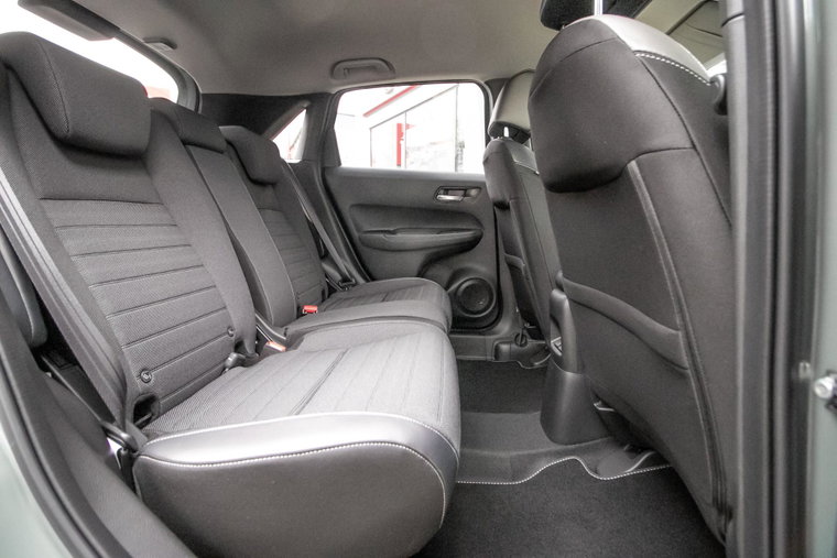 Vehicle Image 7