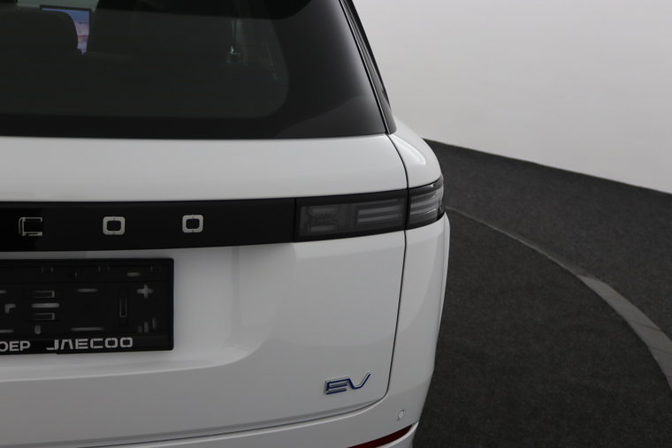 Vehicle Image 33