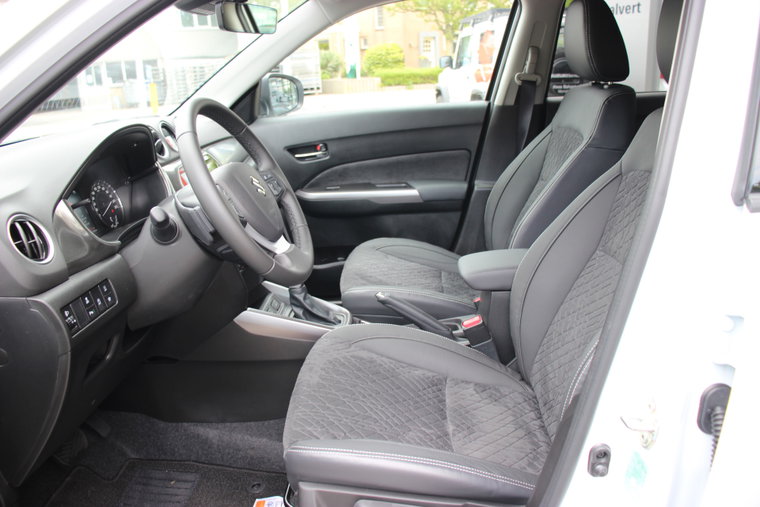Vehicle Image 14
