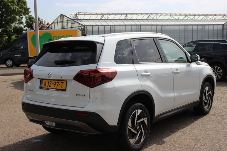 Vehicle Image 8