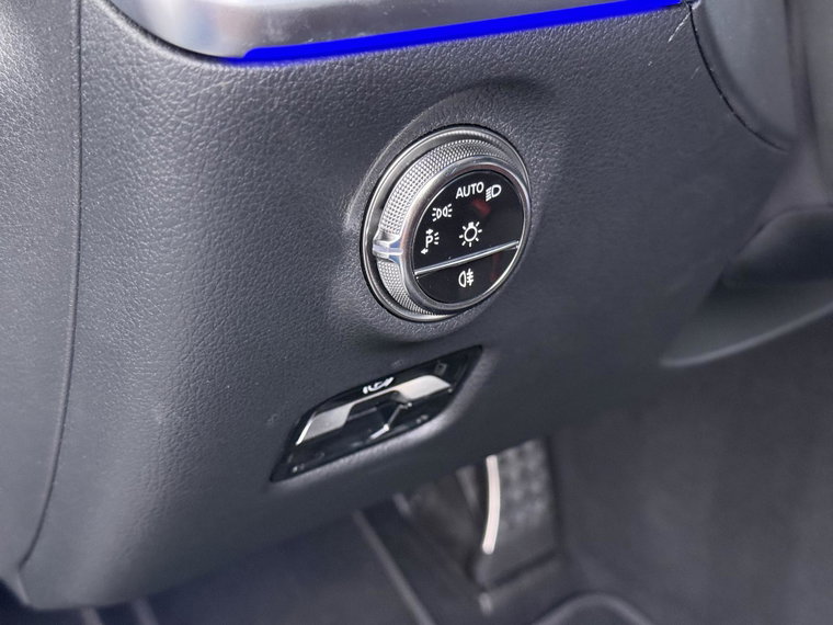 Vehicle Image 26