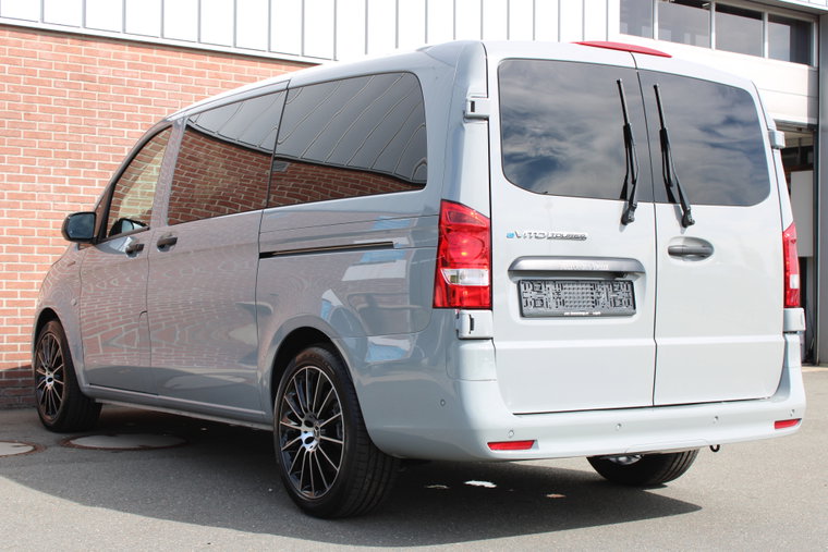 Vehicle Image 28