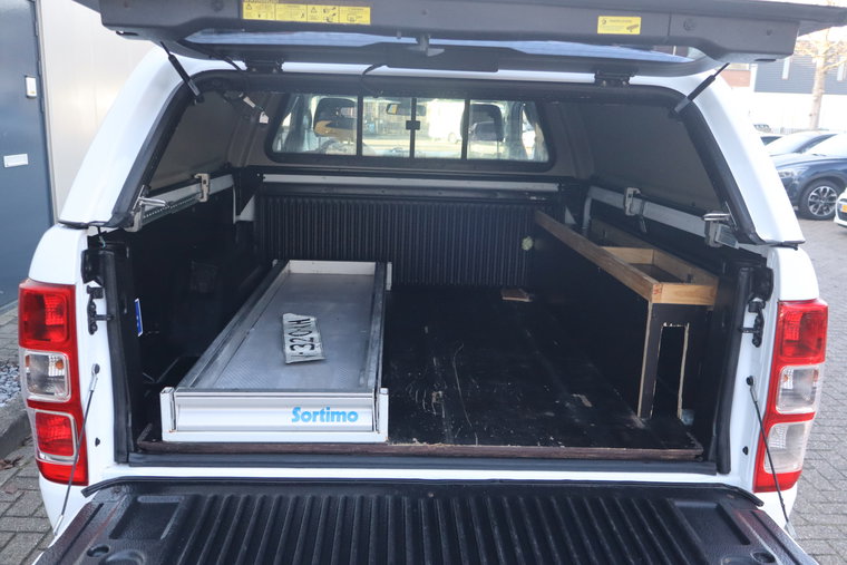 Vehicle Image 35