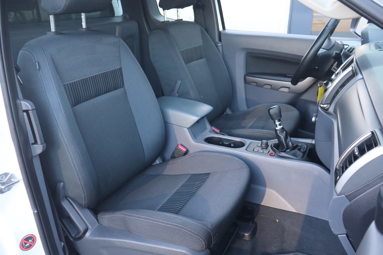 Vehicle Image 37
