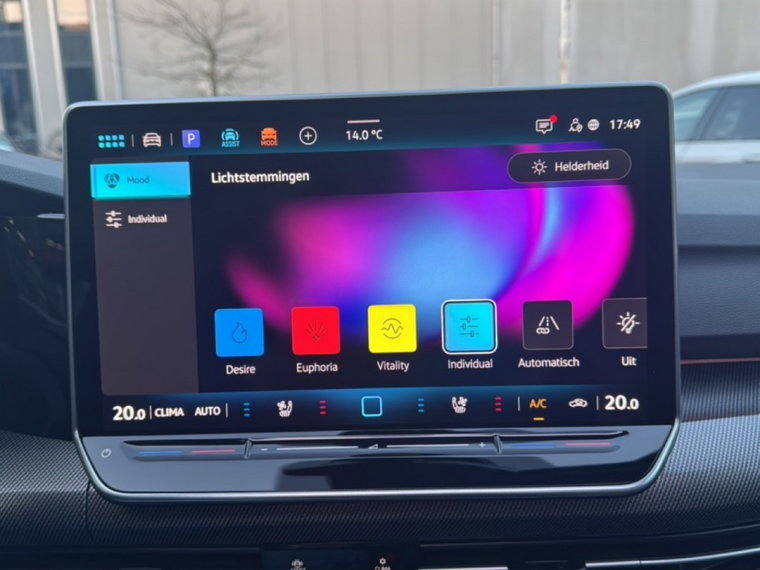 Vehicle Image 30