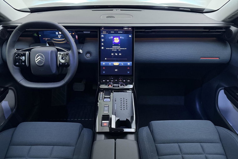Vehicle Image 31
