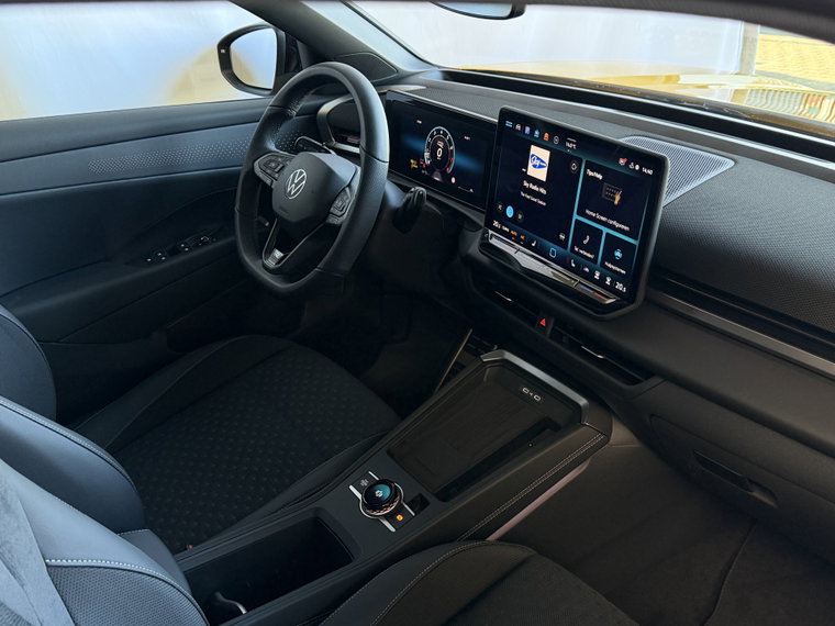 Vehicle Image 35