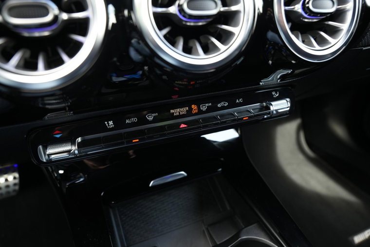 Vehicle Image 45
