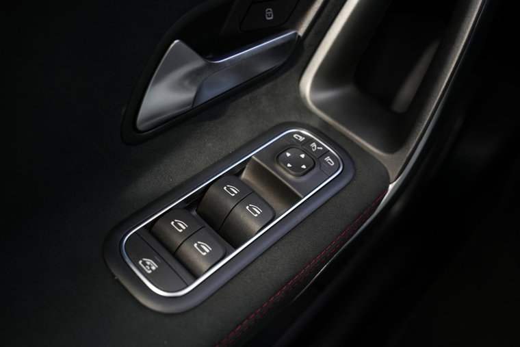 Vehicle Image 52