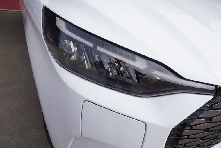 Vehicle Image 11
