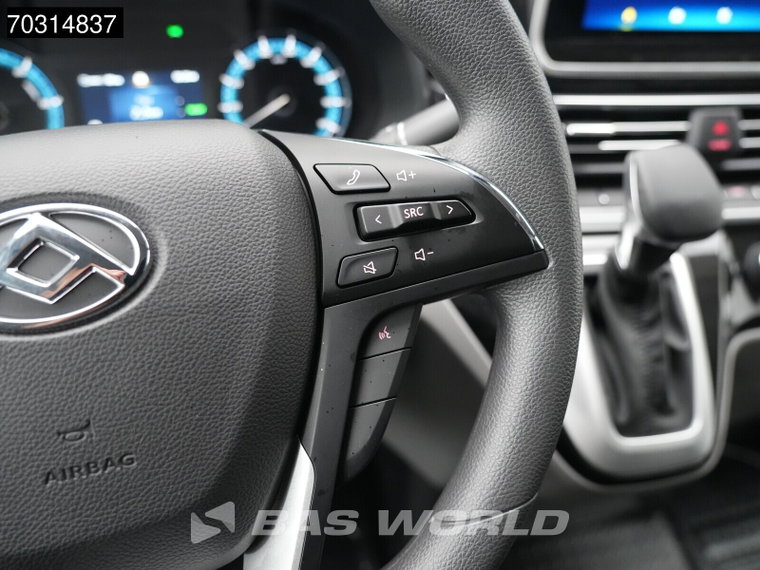 Vehicle Image 38