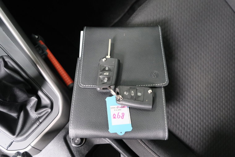 Vehicle Image 28